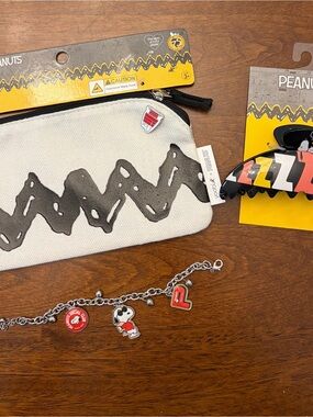 Peanuts Girl’s Accessories Bundle - Zipper Pouch, Hair Clip, & Bracelet
